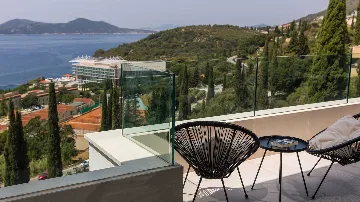 Poolside Villa for 10 Guests in Orašac