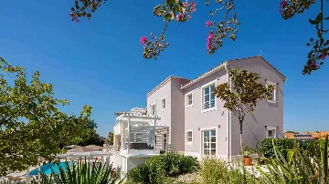 Režanci Villa Complex with Private Pools (Up to 34)