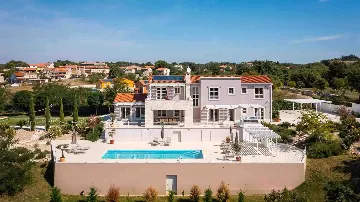 Režanci Villa Complex with Private Pools (Up to 34)