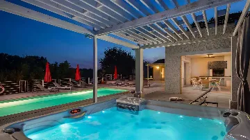 Režanci Villa Complex with Private Pools (Up to 34)