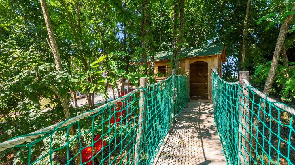Režanci Villa Complex with Private Pools (Up to 34)