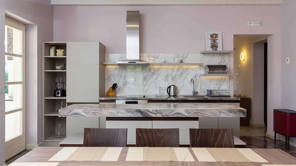Villa in Režanci for Up to 12 Guests