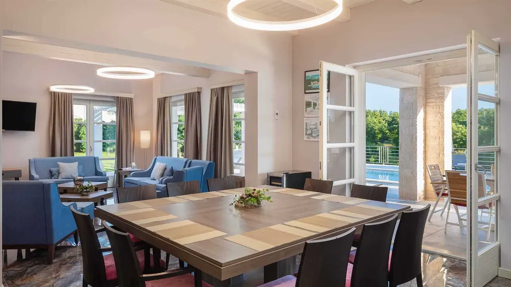 Villa in Režanci for Up to 12 Guests