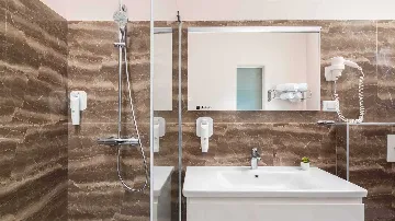 Villa in Režanci for Up to 12 Guests