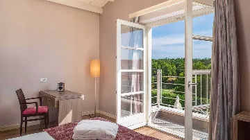 Villa in Režanci for Up to 12 Guests