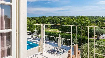 Villa in Režanci for Up to 12 Guests