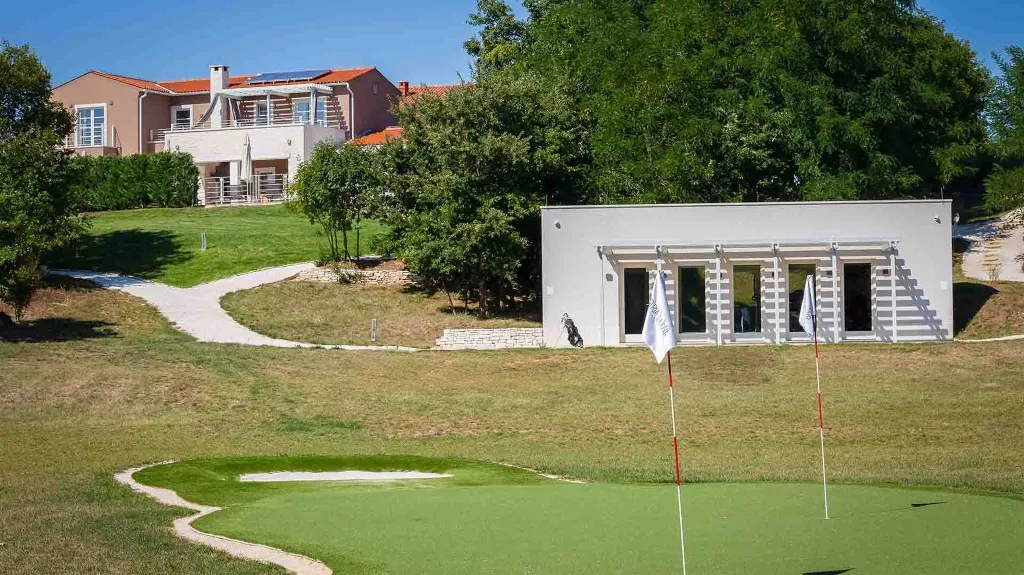 Villa in Režanci for Up to 12 Guests