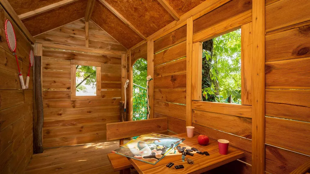 Villa in Režanci for Up to 12 Guests