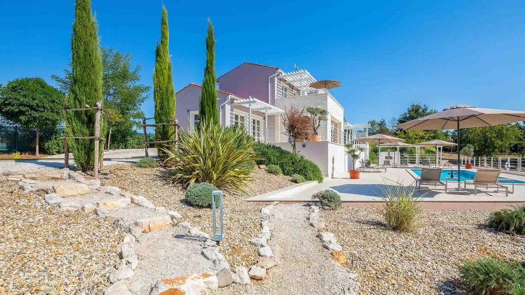 Režanci 5-Bedroom Villa with Private Pool