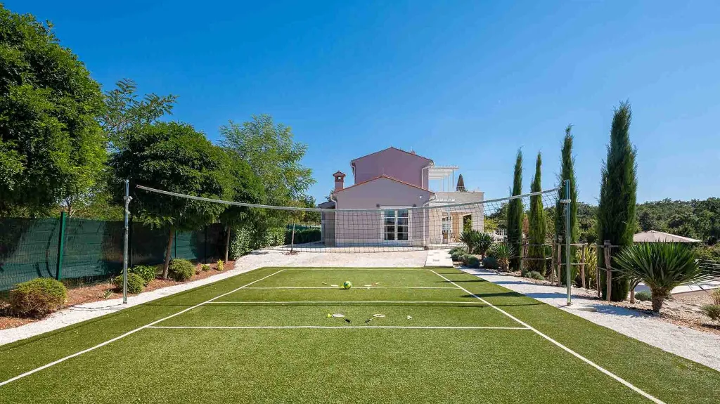 Režanci 5-Bedroom Villa with Private Pool