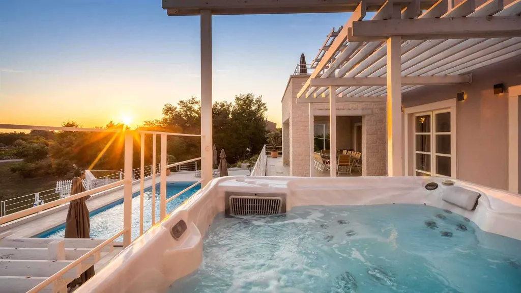 Režanci 5-Bedroom Villa with Private Pool