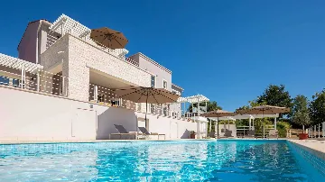 Režanci 5-Bedroom Villa with Private Pool