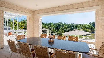 Režanci 5-Bedroom Villa with Private Pool