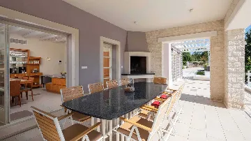 Režanci 5-Bedroom Villa with Private Pool