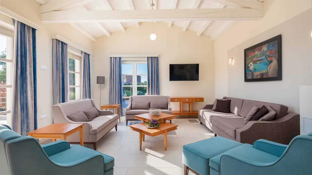 Režanci 5-Bedroom Villa with Private Pool