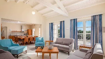 Režanci 5-Bedroom Villa with Private Pool