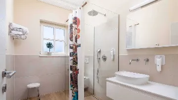 Režanci 5-Bedroom Villa with Private Pool