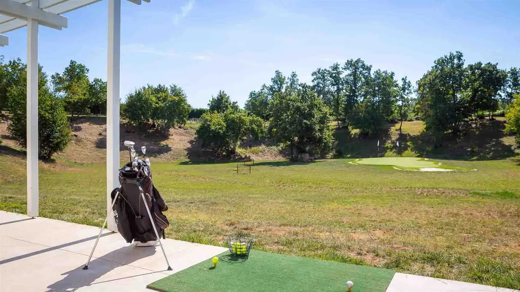 Režanci 5-Bedroom Villa with Private Pool
