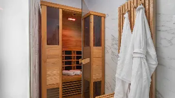 Modern Villa with Heated Pool and Hot Tub in Režanci