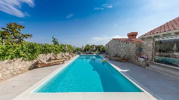 Stone Villa with Pool in Čilipi for Up to 12