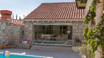 Stone Villa with Pool in Čilipi for Up to 12