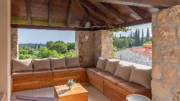 Stone Villa with Pool in Čilipi for Up to 12