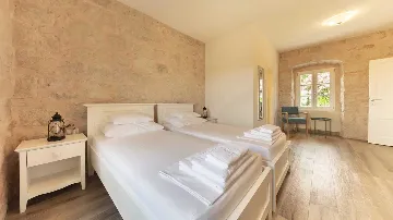 Stone Villa with Pool in Čilipi for Up to 12