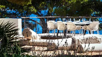 4-Bedroom Villa in Lokva Rogoznica for 8 Guests