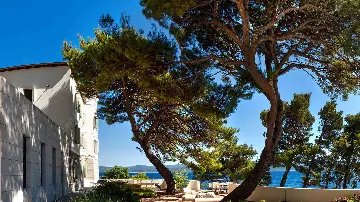 4-Bedroom Villa in Lokva Rogoznica for 8 Guests