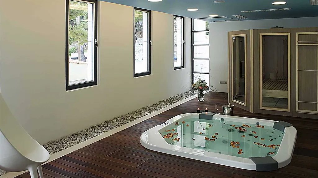 4-Bedroom Villa in Lokva Rogoznica for 8 Guests