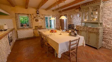 Šajini Designer Pool Villa for 12 Guests