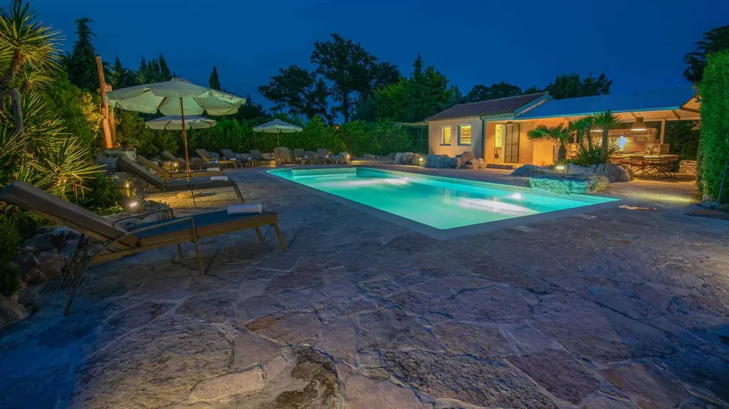 Šajini Designer Pool Villa for 12 Guests