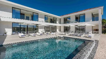 Villa in Vrsar for Up to 10 Guests with Pool