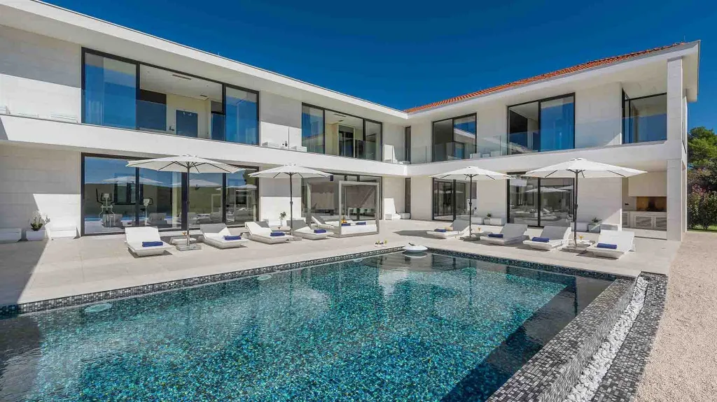 Villa in Vrsar for Up to 10 Guests with Pool