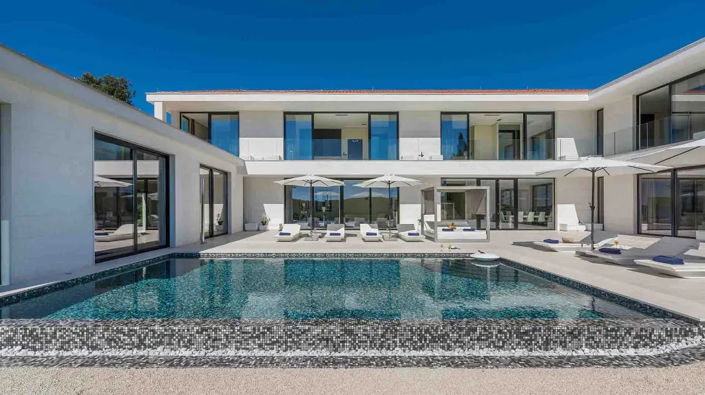 Villa in Vrsar for Up to 10 Guests with Pool