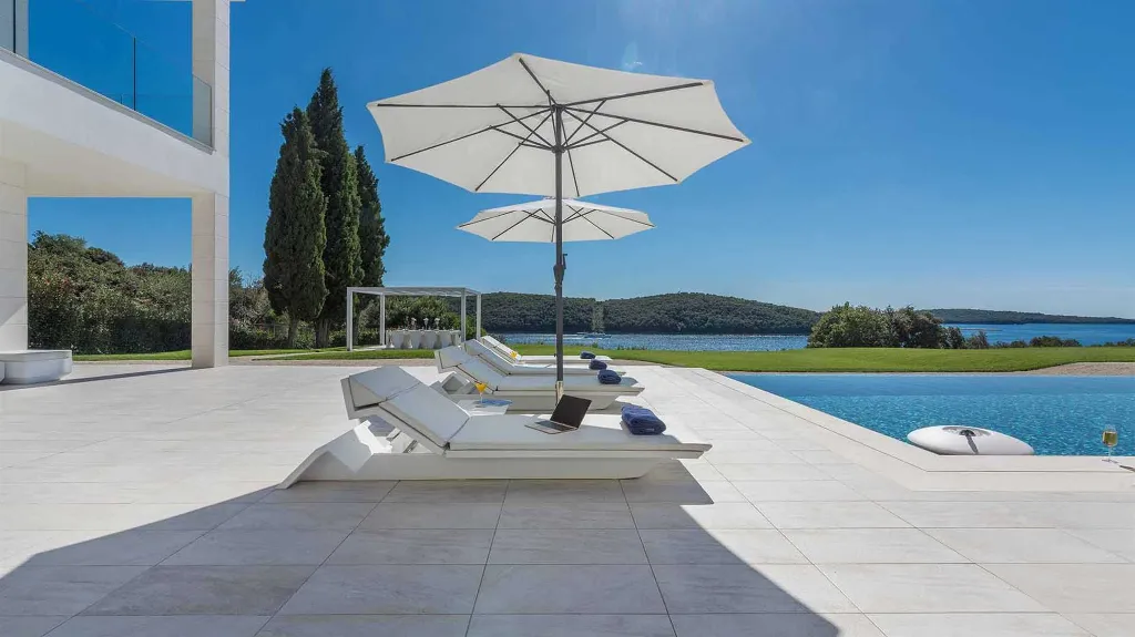 Villa in Vrsar for Up to 10 Guests with Pool