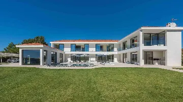 Villa in Vrsar for Up to 10 Guests with Pool