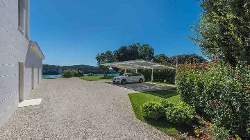 Villa in Vrsar for Up to 10 Guests with Pool