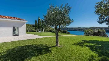 Villa in Vrsar for Up to 10 Guests with Pool