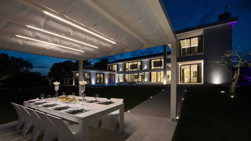Villa in Vrsar for Up to 10 Guests with Pool