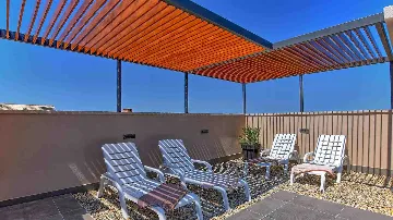 Modern 3-Bedroom Villa with Outdoor Pool in Košljun