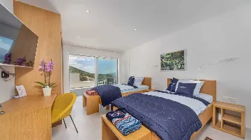 Villa in Vinjerac with Sea View and Outdoor Pool