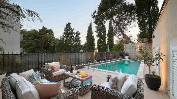 Villa in Split for 10 Guests with Sauna