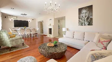 Villa in Split for 10 Guests with Sauna