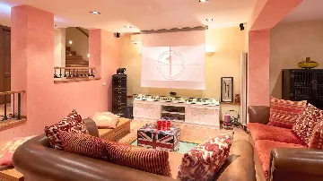 Villa in Split for 10 Guests with Sauna