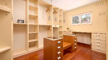 Villa in Split for 10 Guests with Sauna