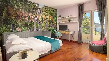 Villa in Split for 10 Guests with Sauna