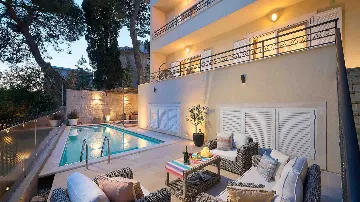 Villa in Split for 10 Guests with Sauna