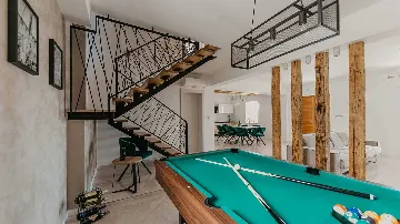 4-Bedroom Villa with Pool and Sea Views in Seget Donji