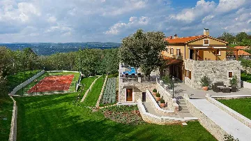 Heritage Villa in Labin for 8 Guests